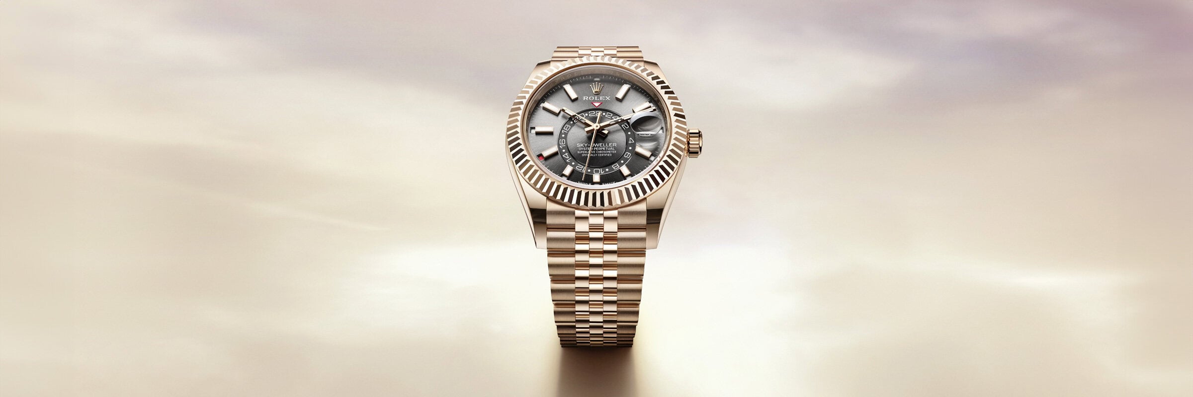 Rolex Sky-Dweller Sepanduk - Woo Hing Brothers