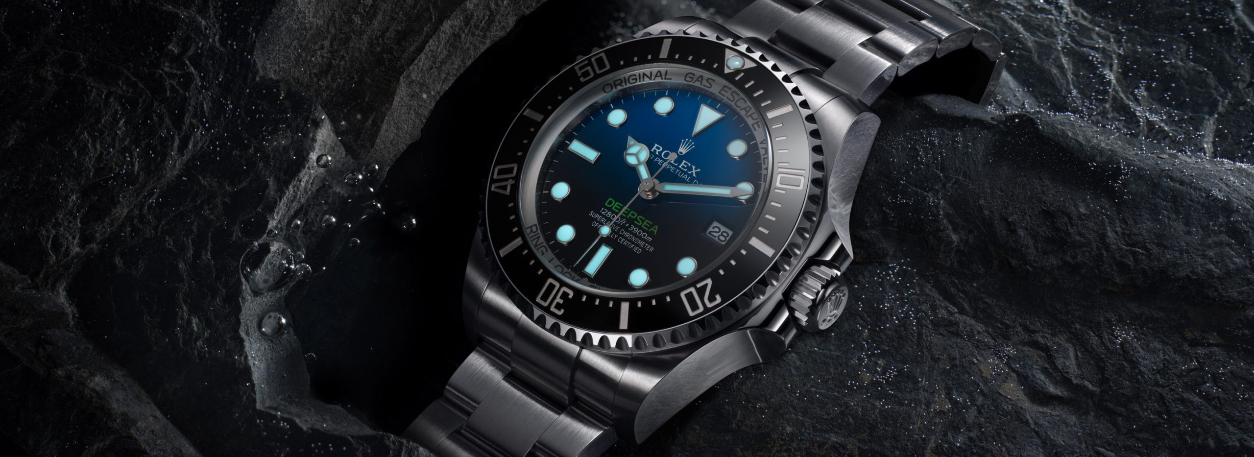 Rolex Deepsea dalam Cahaya - Woo Hing Brothers